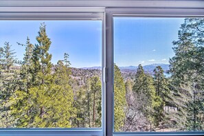 House (4 Bedrooms) | Interior - 'ridgeline Retreat' w/ Mountain Lake Views! (Lake Arrowhead)