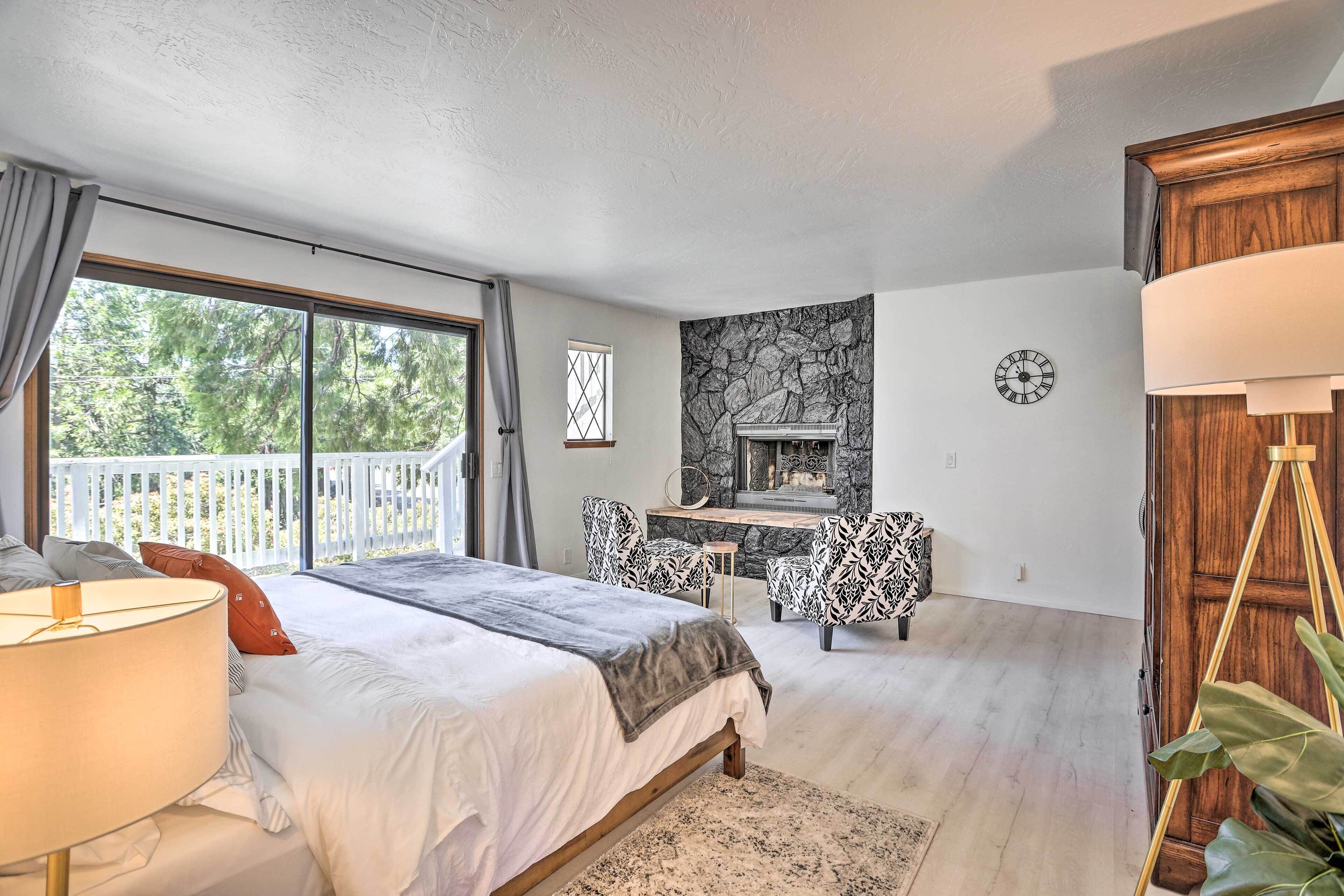 House (5 Bedrooms) | Interior