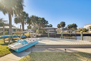 House (3 Bedrooms) | Interior - Waterfront Home on Canal w/ Private Dock & Kayaks (Crystal River)