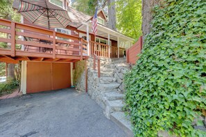 House (2 Bedrooms) | Interior - Vintage 'snow White' Cottage ~ 2 Miles to Village! (Lake Arrowhead)