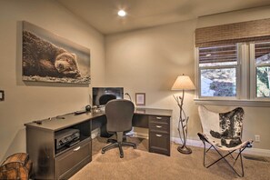 House (5 Bedrooms) | Interior