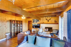 Rumah (6 Bedrooms) | Interior