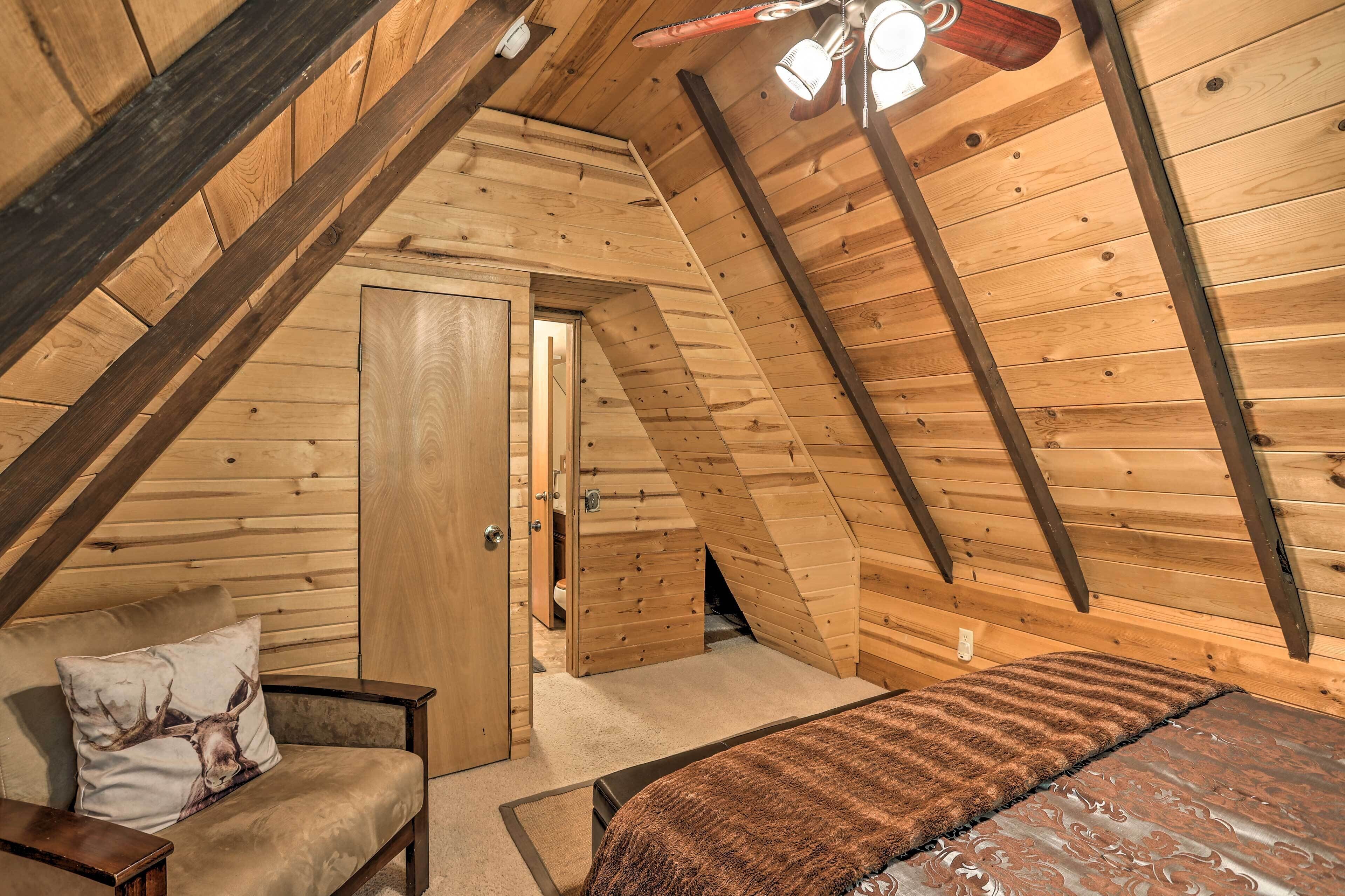 House (6 Bedrooms) | Interior