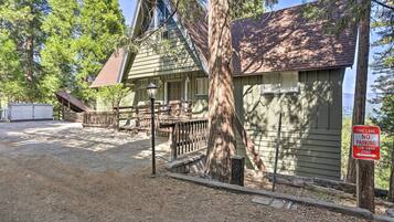 House (6 Bedrooms) | Interior