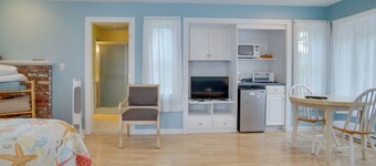 Ping-pong Table, Beach Access: North Falmouth Home