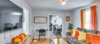 Downtown Brockton Apt < 1 Mi to Local Dining