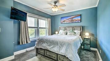 2 bedrooms, iron/ironing board, bed sheets