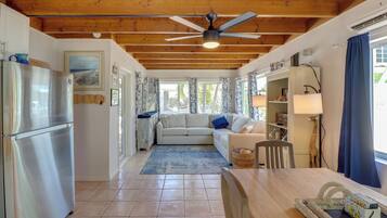 House (1 Bedroom) | Interior