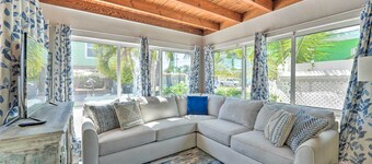 'siren Song' - Cozy Marathon Getaway w/ Garden!