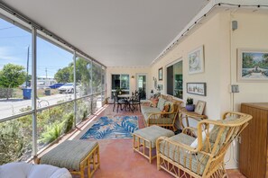 House (1 Bedroom) | Interior