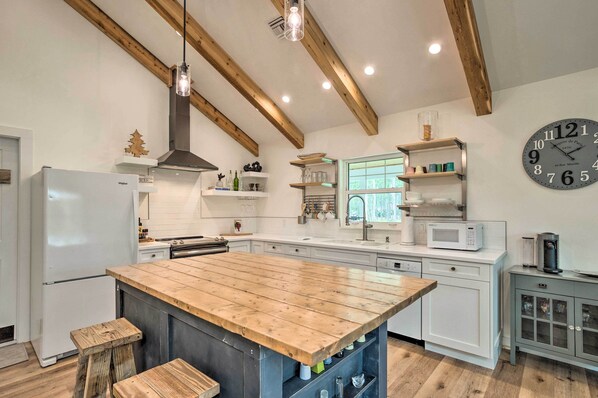 Cottage (1 Bedroom) | Interior - Trendy Palm City Cottage w/ Porch on 5 Acres! (Palm City)