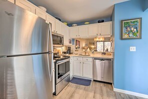 Apartment (2 Bedrooms) | Private kitchen