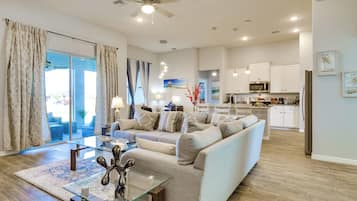 House (4 Bedrooms) | Front of property