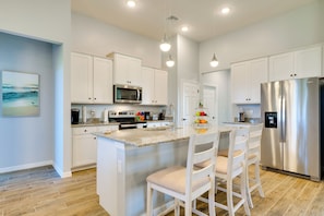 House (4 Bedrooms) | Interior - 6 Mi to Sirenia Vista: Cape Coral Retreat w/ Grill (Cape Coral)