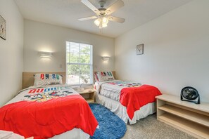 Apartment (3 Bedrooms) | Interior - Patio + Pool Access: Townhome < 9 Mi to Disney! (Kissimmee)