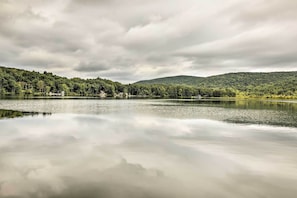 Cottage (1 Bedroom) | Interior - Rustic Berkshires Cottage at Lake Buel w/ Kayaks! (Great Barrington)