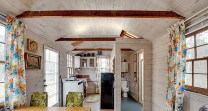 Cozy Vineyard Haven Cottage < 1 Mi to Beach!