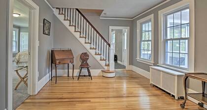 Beautiful Lenox Home, 3 Mi to Shakespeare & Co!