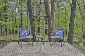 House (3 Bedrooms) | Interior - Beautiful Lenox Home, 3 Mi to Shakespeare & Co! (Lenox)