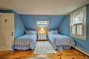 Interior - 1 Mi to Nauset Beach: Upscale Orleans Home w/ Deck (Orleans)