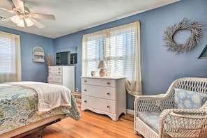 House (3 Bedrooms) | Interior - Walk to Great Pond: Spacious East Falmouth Home (East Falmouth)