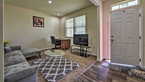 Hús (4 Bedrooms) | Að innan