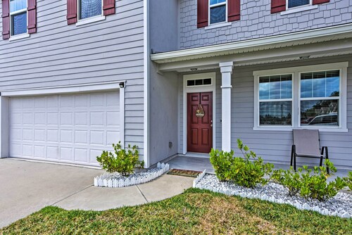 Jax Home w/ Yard - 10 Mi to Adventure Landing!