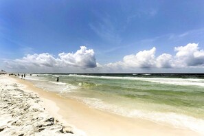 Apartment (1 Bedroom) | Interior - PCB Condo w/ Pool & Grill Access - Walk to Beach! (Panama City Beach)