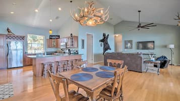 House (3 Bedrooms) | Interior