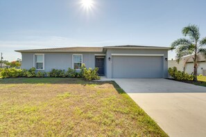 House (3 Bedrooms) | Interior - Sunny Abode < 1 Mi to Peace River Preserve! (Punta Gorda)