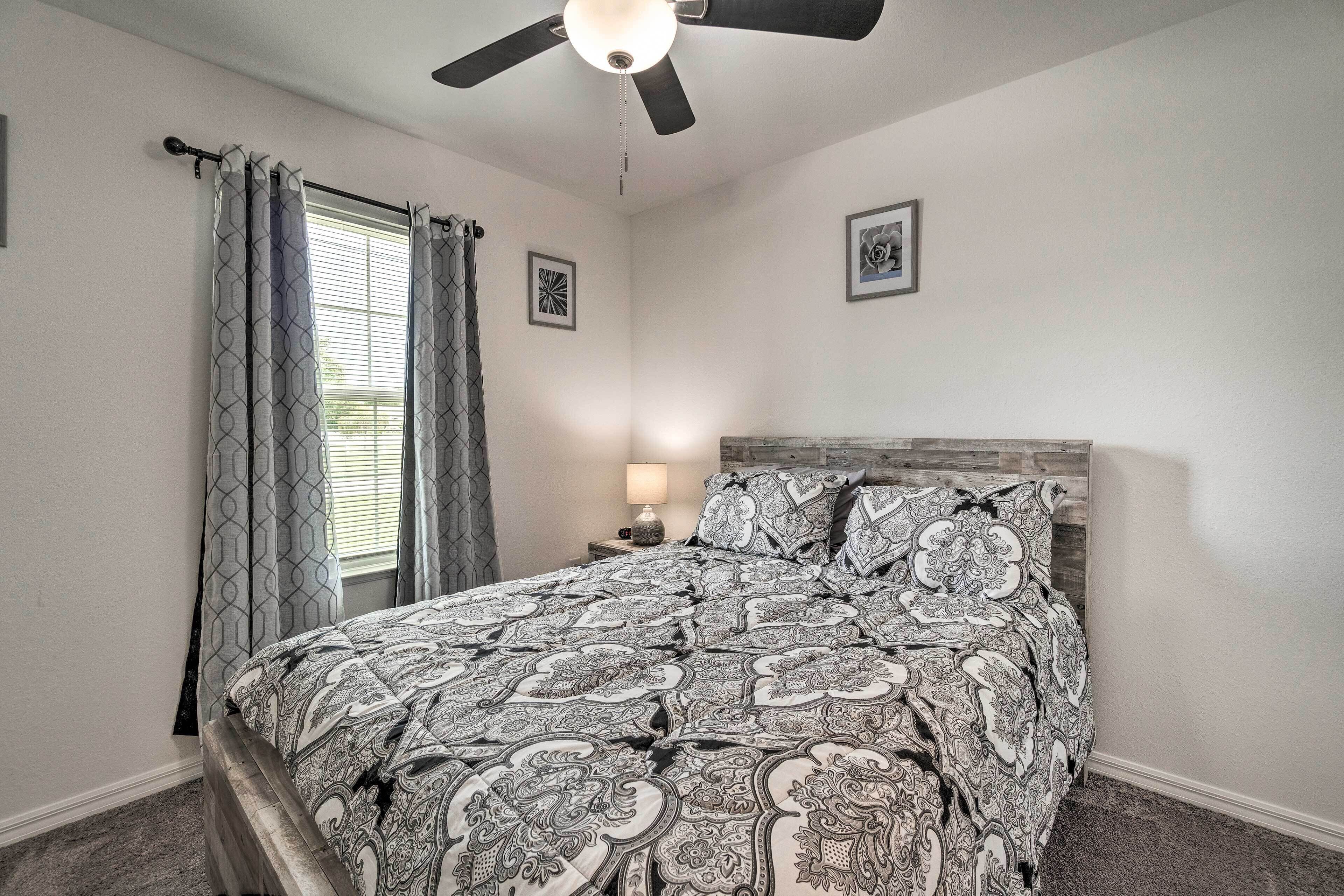 House (3 Bedrooms) | Interior