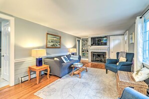 Interior - Yarmouth Cottage w/ Grill & Yard, Walk to Beach (West Yarmouth)