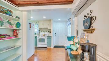 Cottage (2 Bedrooms) | Interior