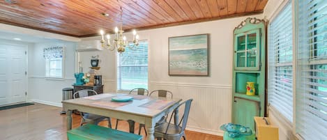 Cottage (2 Bedrooms) | Interior