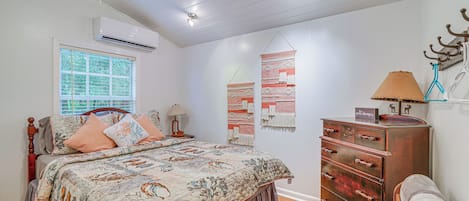 Cottage (2 Bedrooms) | Interior