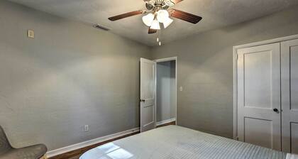 Pet Friendly Gainesville Getaway ~ 2 Mi to UF