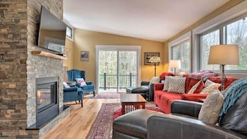 House (3 Bedrooms) | Front of property