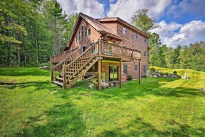 House (3 Bedrooms) | Interior - Private Chester Home w/ Deck, Mins to Skiing! (Chester)