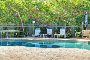 Apartment (2 Bedrooms) | Interior - Walk to Beach: Home w/ Porch on Anna Maria Island! (Holmes Beach)