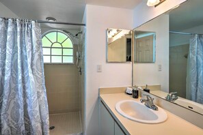Interior - Kissimmee Condo w/ Pool Access, 6 Mi to Disney! (Kissimmee)