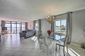 Interior - Bayfront Holmes Beach Condo w/ Resort Perks! (Holmes Beach)