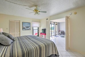 2 habitaciones, tabla de planchar con plancha y ropa de cama 