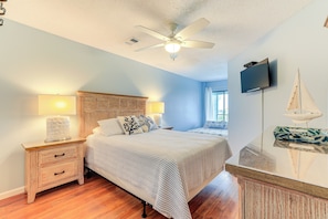 Interior - Pelican Cove Condo at Bradenton Beach w/ Pool! (Bradenton Beach)