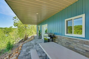 Interior - Lake Views, Fire Pit! Blue Cabin Ozarks Getaway (Camdenton)