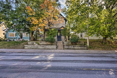 Minneapolis Townhome w/ Loft < 3 Mi to Dtwn!