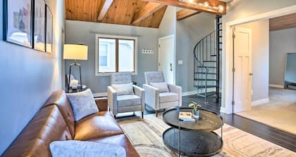 Minneapolis Townhome w/ Loft < 3 Mi to Dtwn!