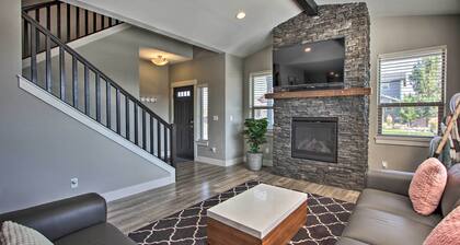 Bend Home w/ Patio + Fire Pits < 3 Mi to Dtwn