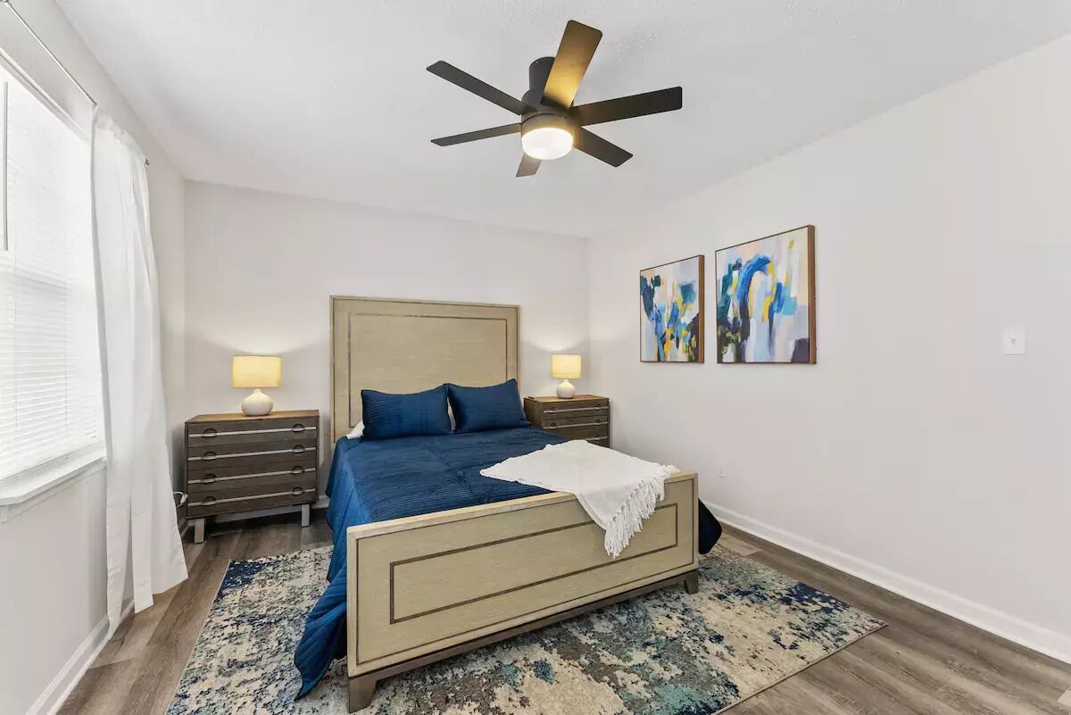 2 bedrooms, iron/ironing board, WiFi, bed sheets