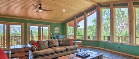 House (4 Bedrooms) | Interior