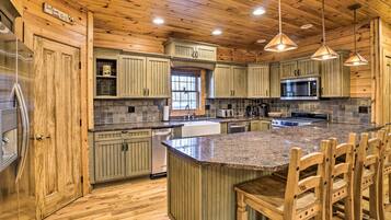 House (Multiple Bedrooms) | Interior